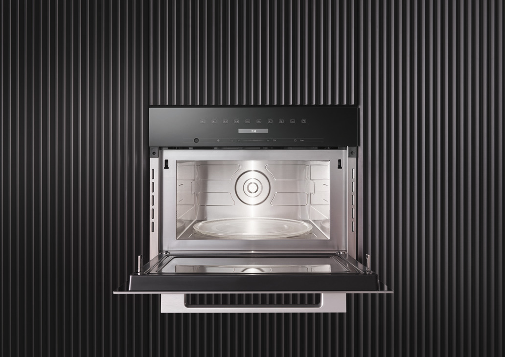 Miele M7240TC Microwave PurLi Black/Steel - view 4