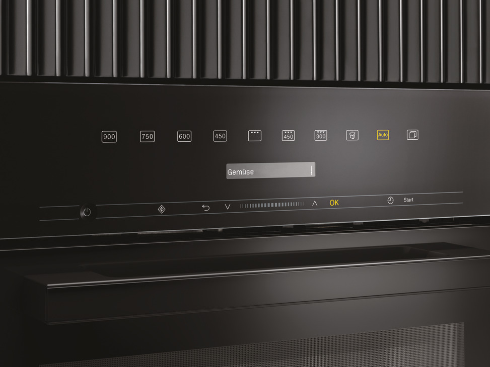 Miele M7244TCOBBL Microwave/Grill O.Black - view 3